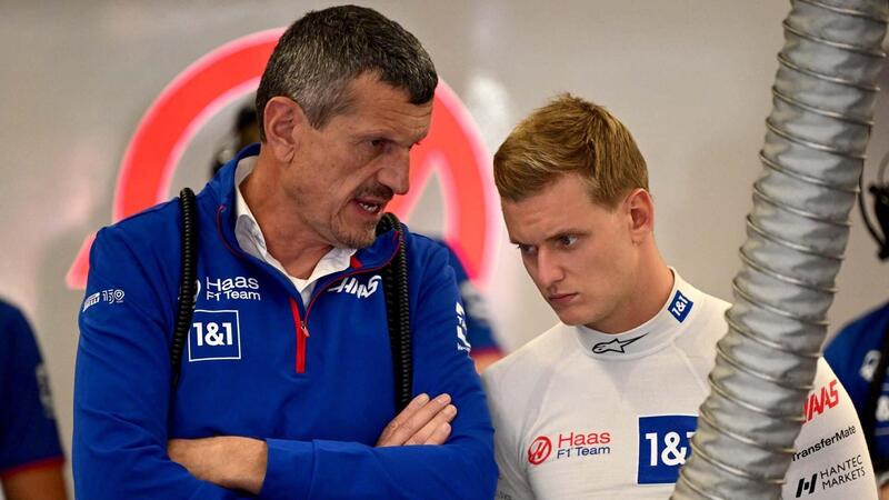 Steiner con Mick Schumacher prima del divorzio di quest&#039;ultimo con la Haas