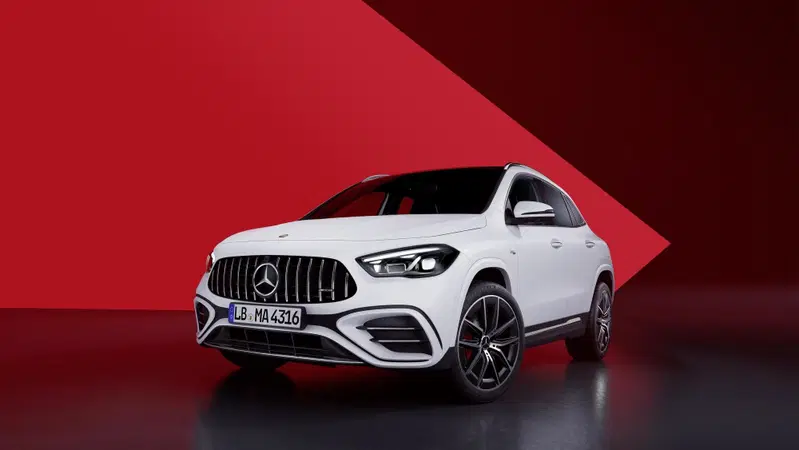 Nuova Mercedes GLA: 7 versioni e listino prezzi aggiornato