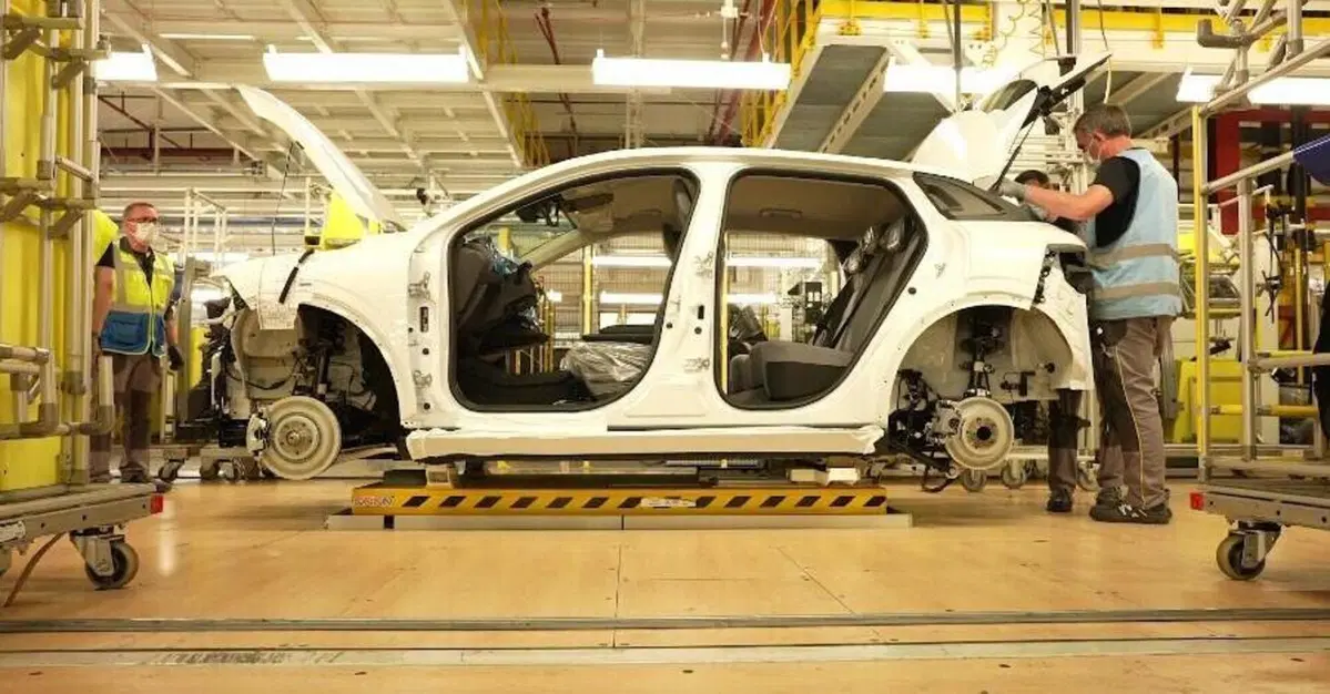 Francia: niente incentivi per le auto costruite fuori dall'Europa