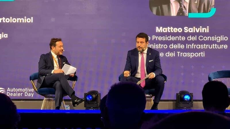 Matteo Salvini: ho una elettrica ma la ricarica pubblica a Roma &egrave; Mission Impossibile