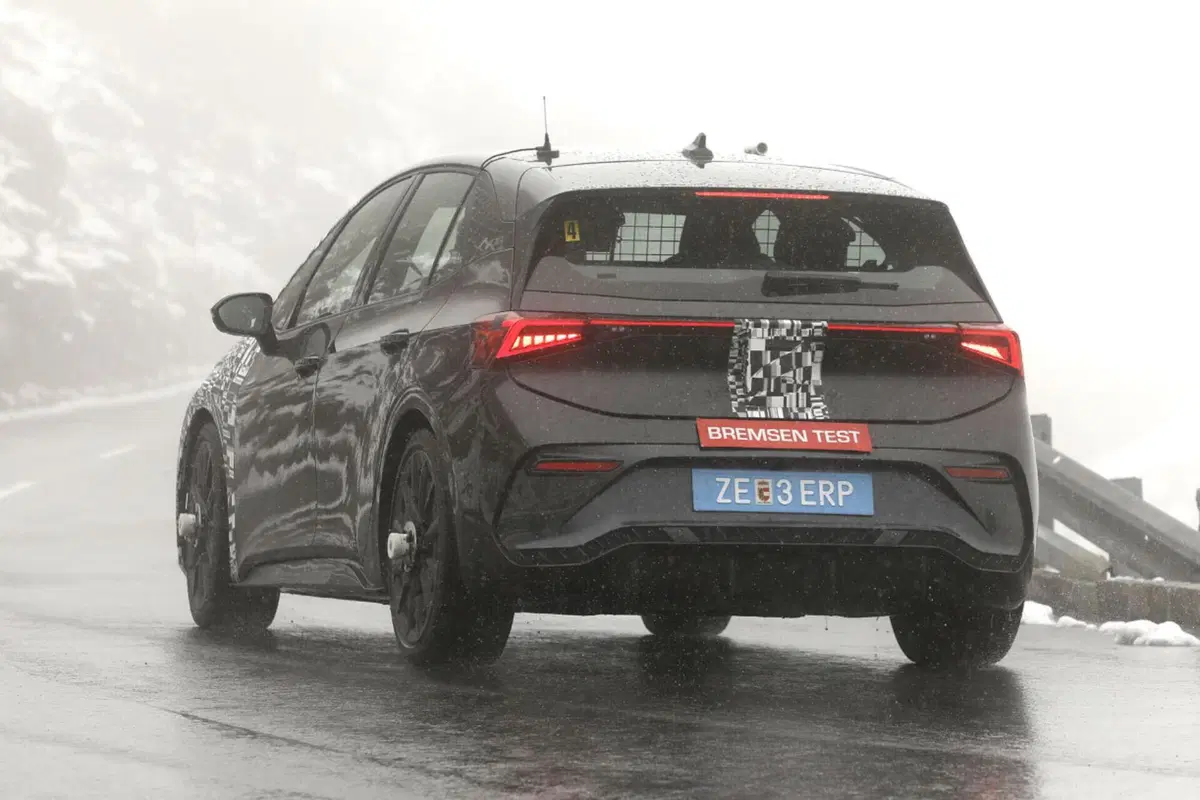 Cupra Born 2023 | Ecco il nuovo Facelift [Foto Spia] (3)