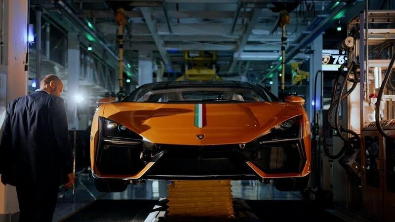 Lamborghini Revuelto: il video del making of con Ranieri Niccoli