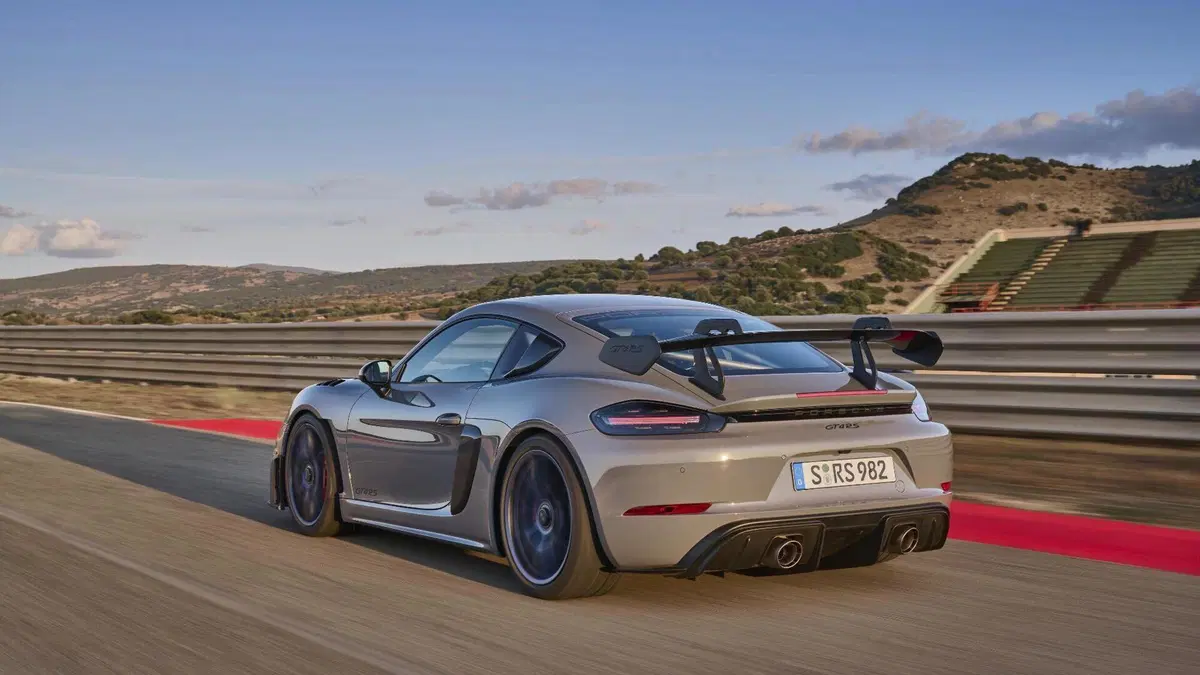 Porsche 718 GT4 RS: la prova in pista di Masterpilot [VIDEO] (10)