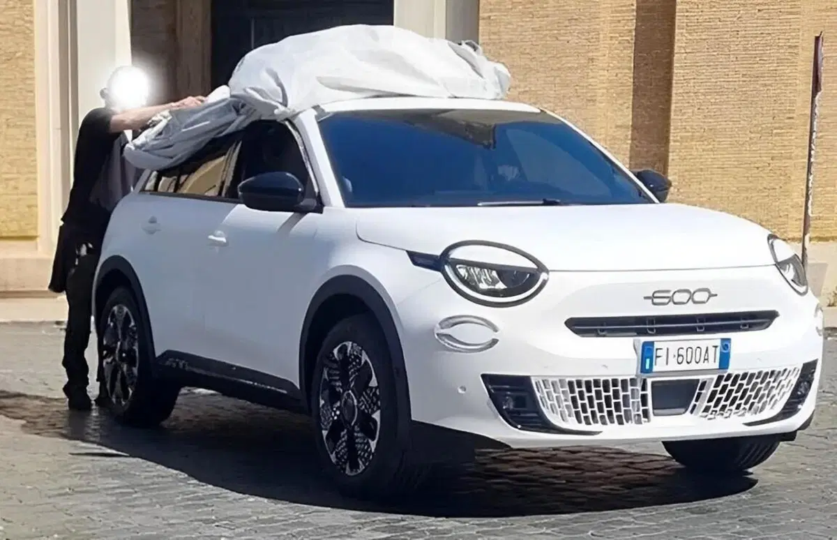 Fiat 600: avvistata a Roma e confermato il nome | Nuove Foto Spia!