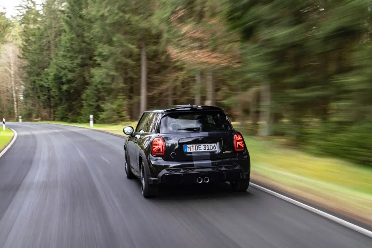 Mini John Cooper Works, arriva un'edizione limitata (2)