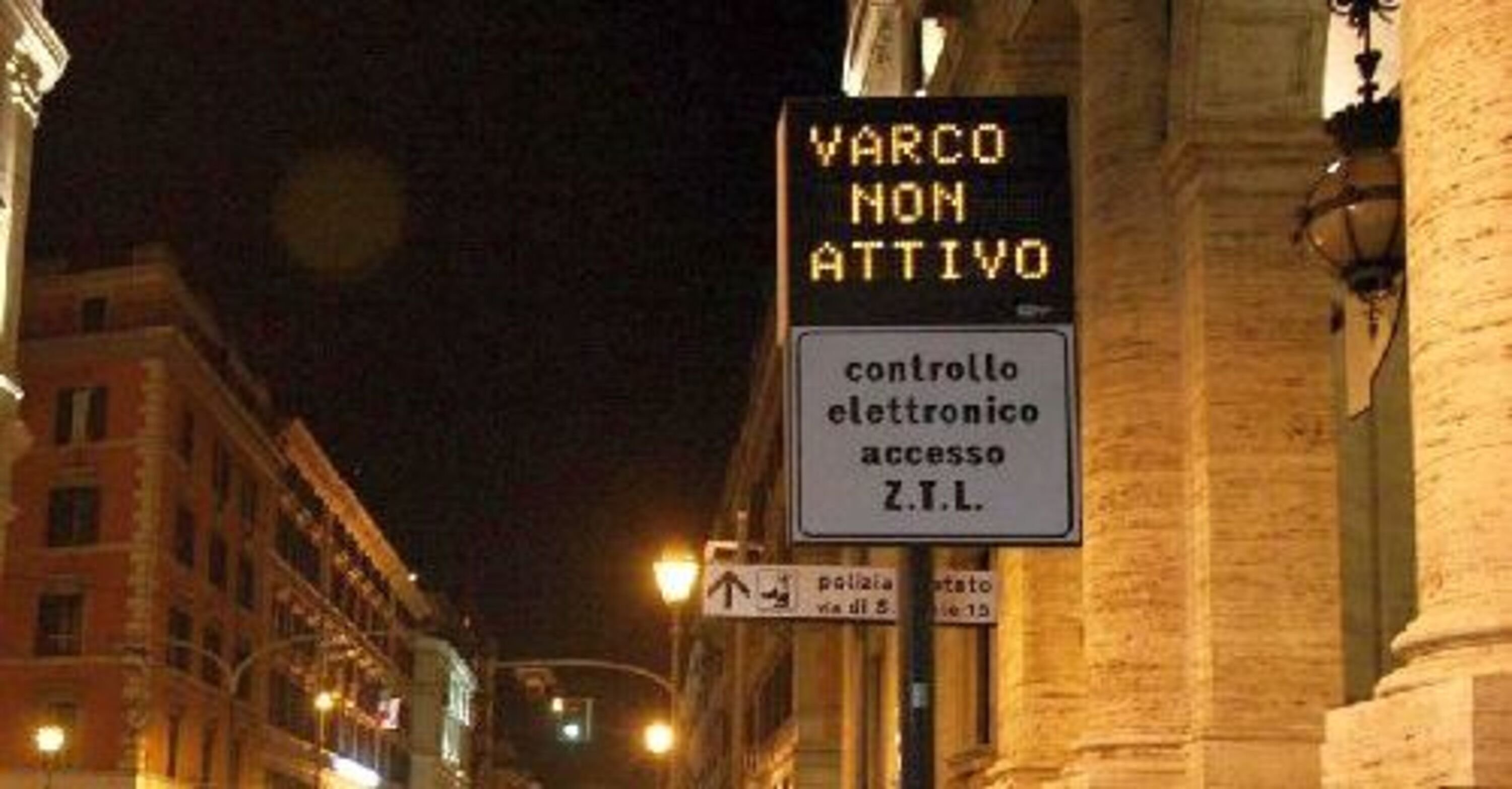 Roma: cambiano le regole della ZTL, le auto che non possono pi&ugrave; entrare 