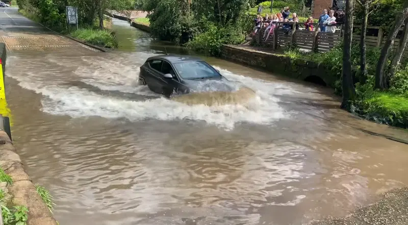 Velocit&agrave; troppo alta provoca un'onda devastante
