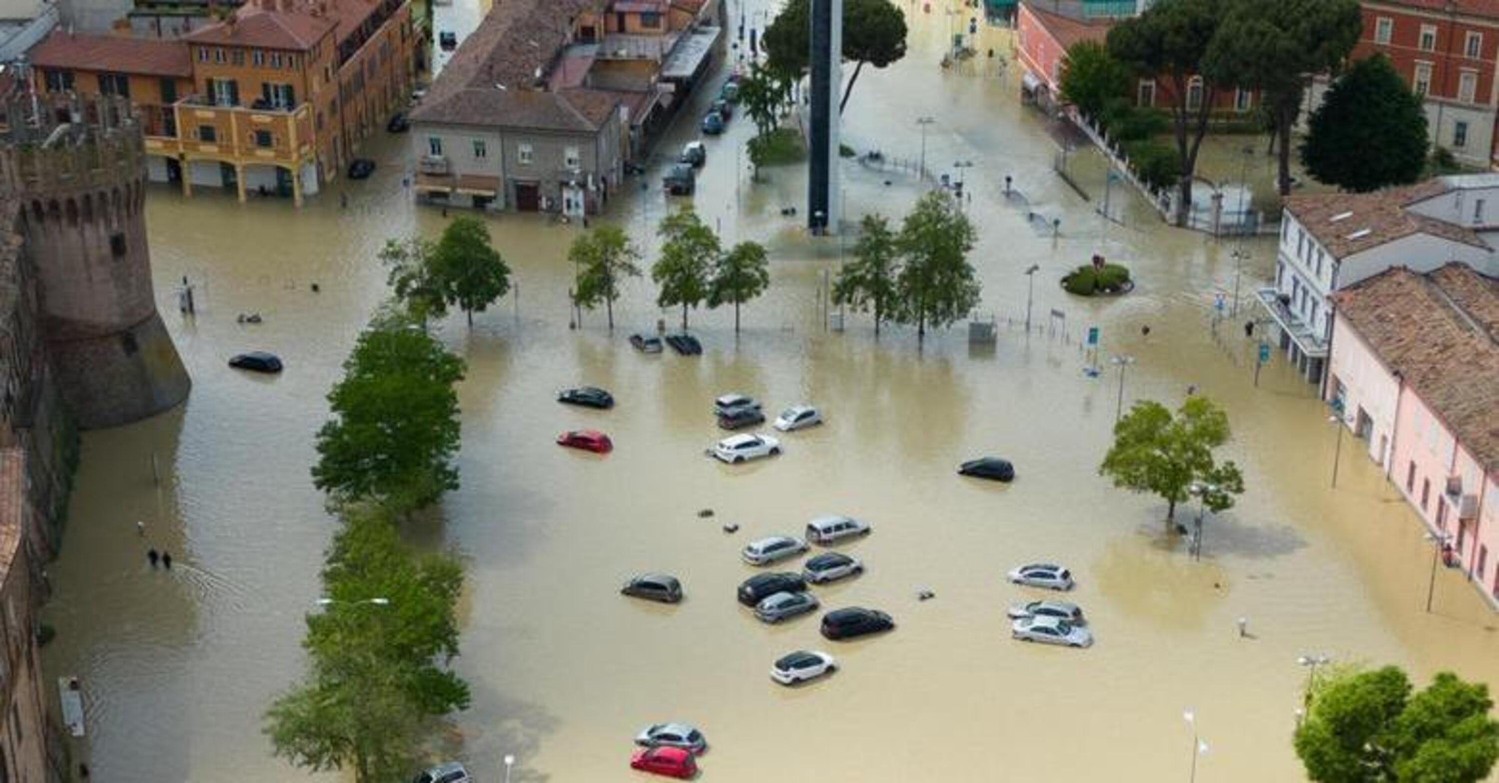 Alluvione: come funziona la copertura assicurativa per l&#039;auto (e la casa)