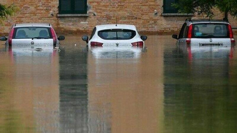 Alluvione: come funziona la copertura assicurativa per l&#039;auto (e la casa)