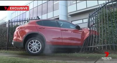 Alfa Romeo Stelvio rubata, scappa dalla Polizia e... crash [VIDEO]