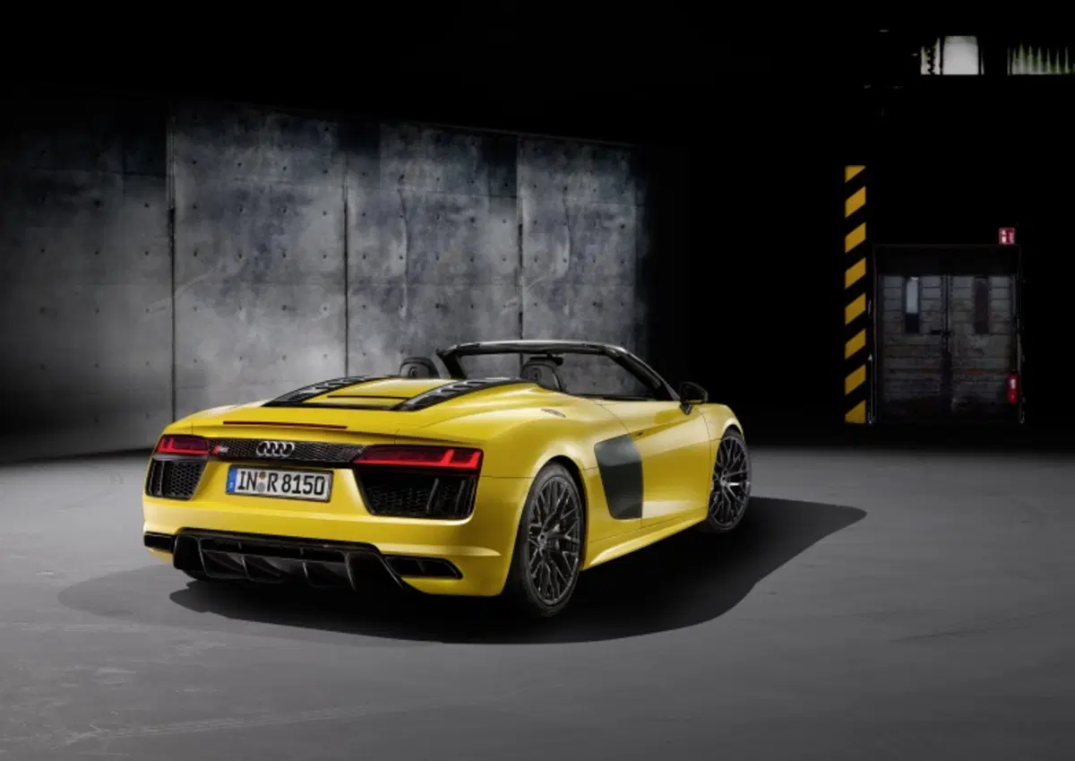 Goodwood, 2016. Non solo epoca, ecco tutte le supercar in azione (7)