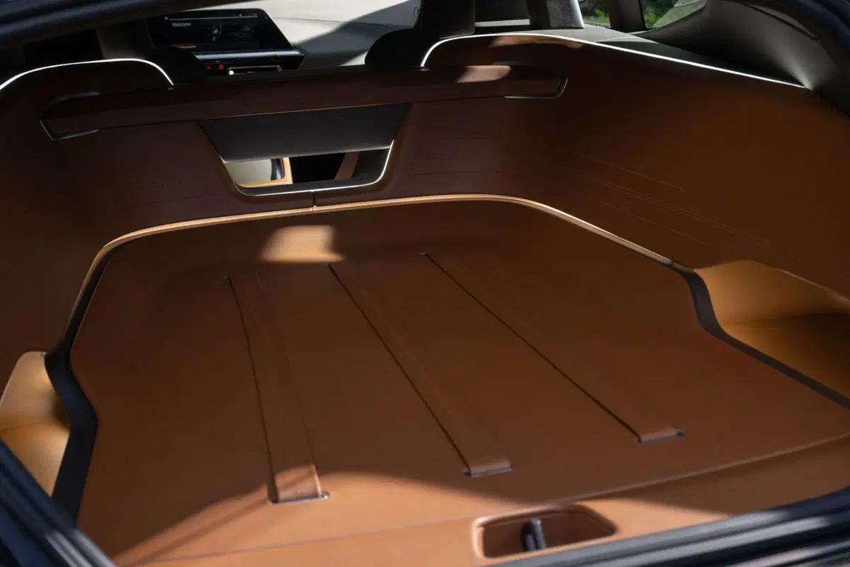 BMW: la one-off Touring per Villa D'Este, una concept dedicata al viaggio [VIDEO] (3)