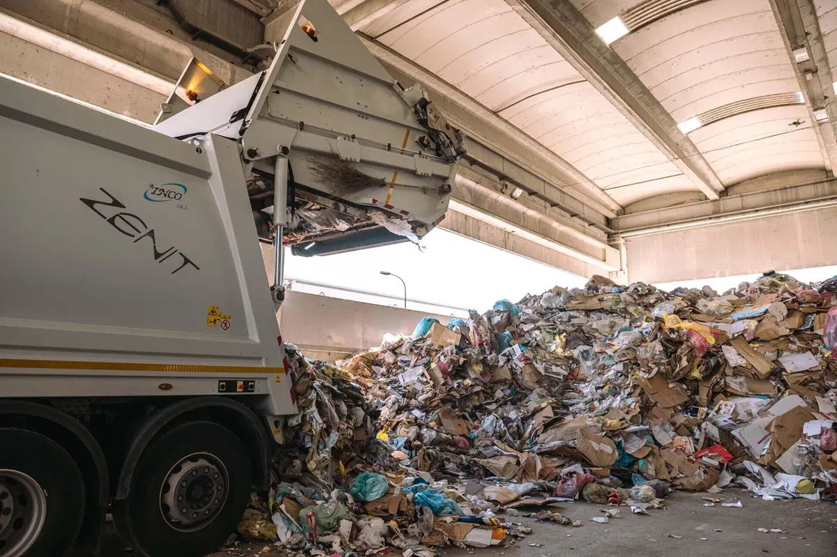 Come funziona il camion dei rifiuti? Tutti i segreti dello Zenith (Tecnoindustrie Merlo) (4)