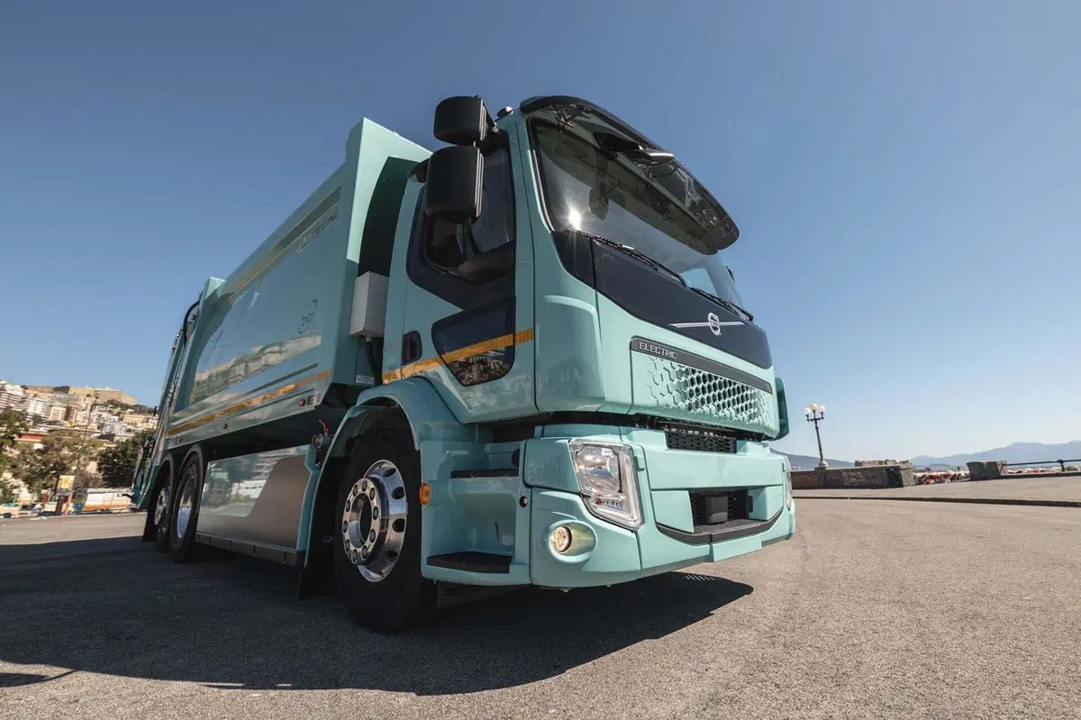 Come funziona il camion dei rifiuti? Tutti i segreti dello Zenith (Tecnoindustrie Merlo) (8)