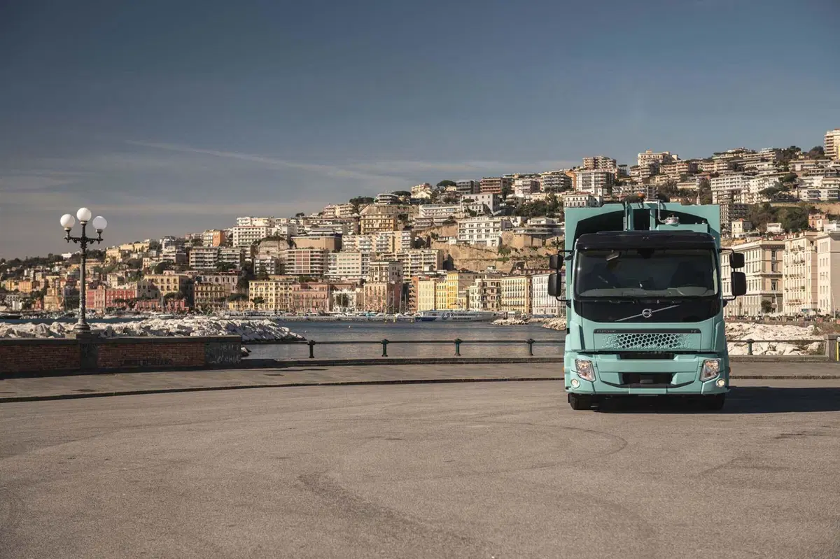 Come funziona il camion dei rifiuti? Tutti i segreti dello Zenith (Tecnoindustrie Merlo) (13)