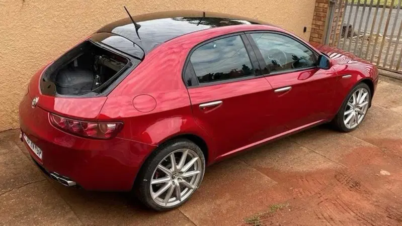 Alfa Romeo come Frankenstein: la creazione di "Giuliera", la Brera a 5 porte