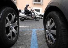 Pioltello (MI): proposta di spazio di parcheggio sicuro per coppie in auto