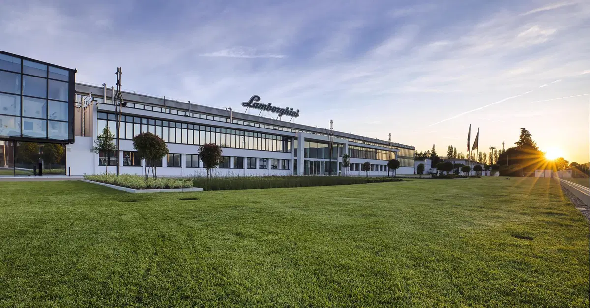 Lamborghini: aiuti per 1 milione di euro agli alluvionati dell'Emilia Romagna