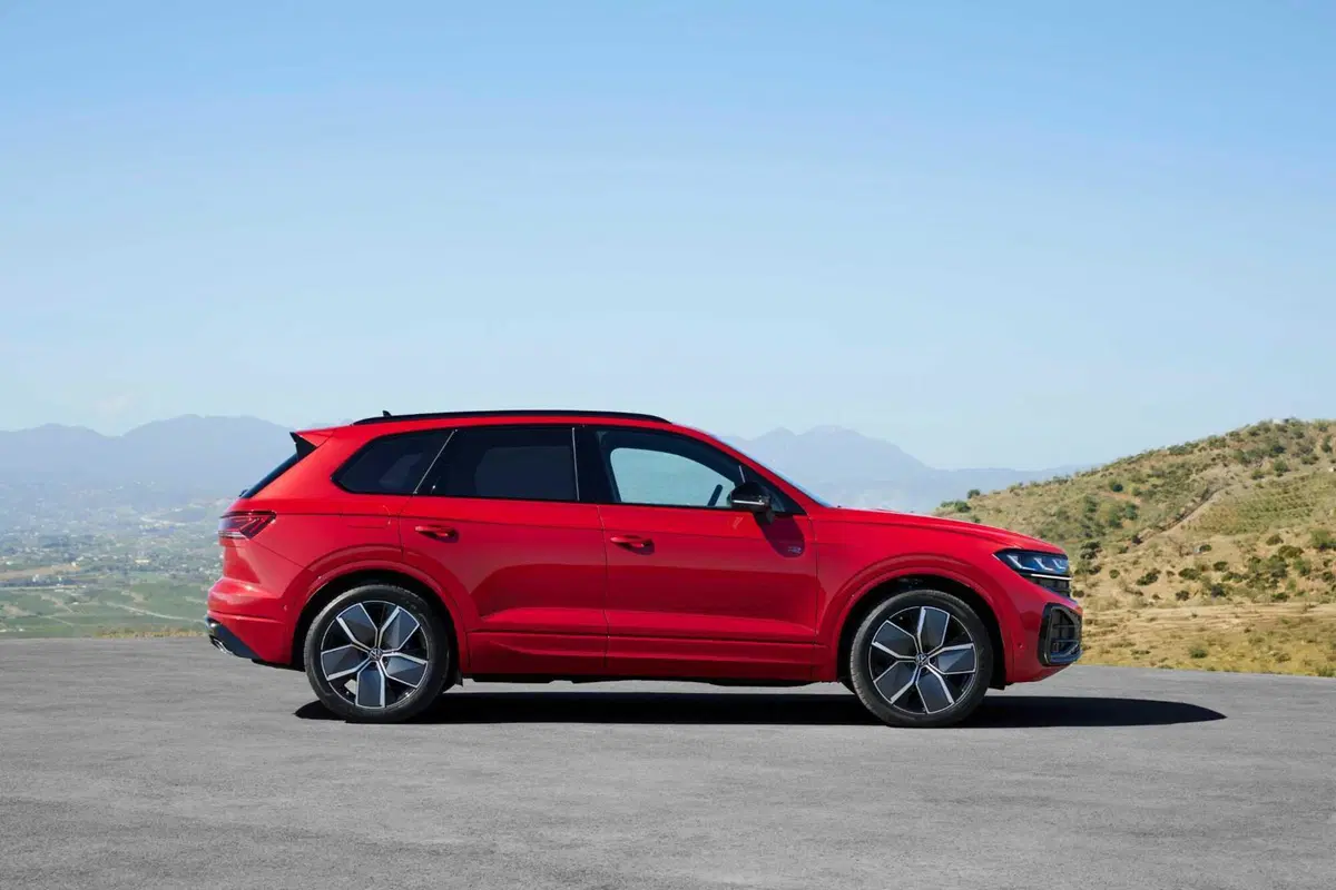 Nuova Volkswagen Touareg 2023 (13)