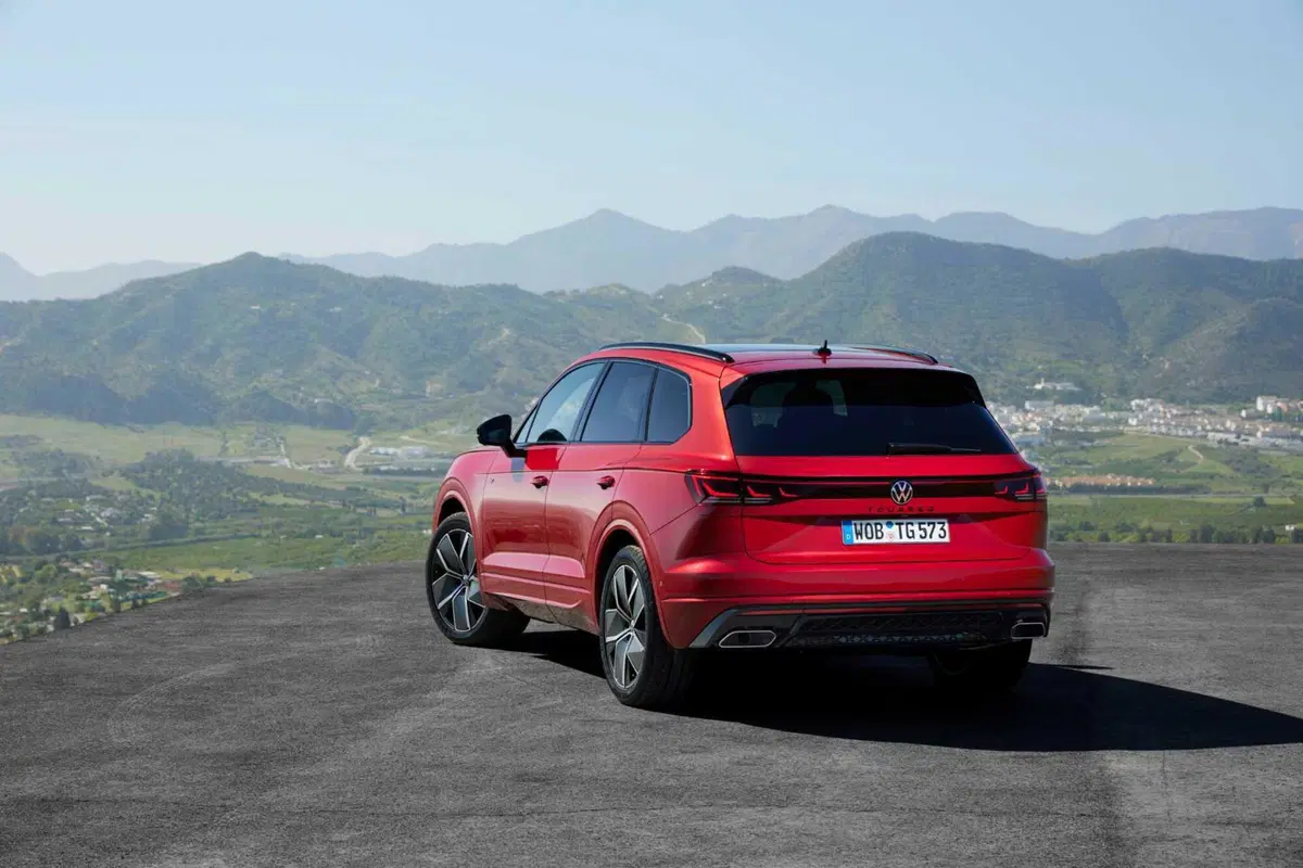 Nuova Volkswagen Touareg 2023 (14)