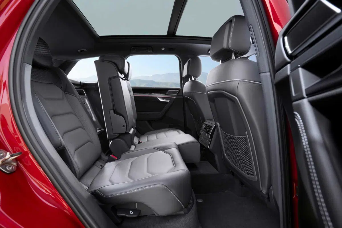 Nuova Volkswagen Touareg 2023 (37)
