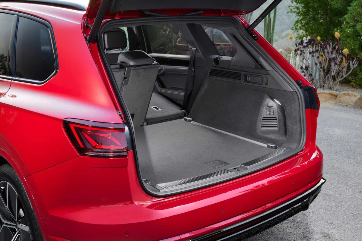 Nuova Volkswagen Touareg 2023 (40)