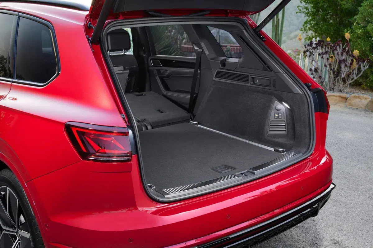 Nuova Volkswagen Touareg 2023 (41)