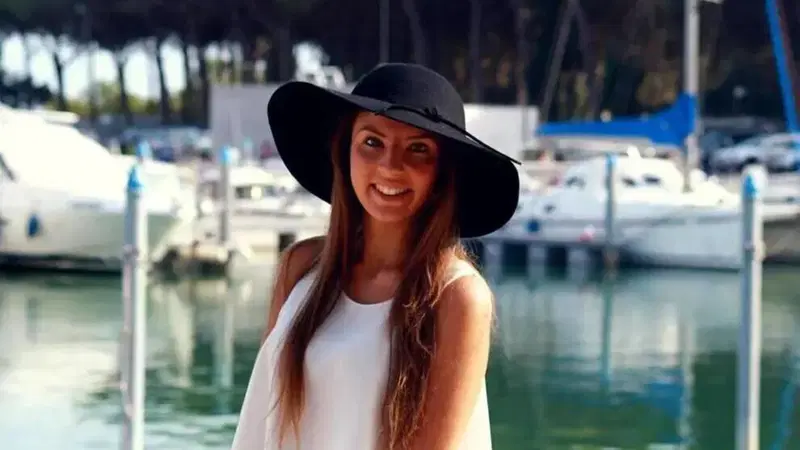 Si schianta in Porsche senza la patente e muore l'amica: condannata dopo 5 anni