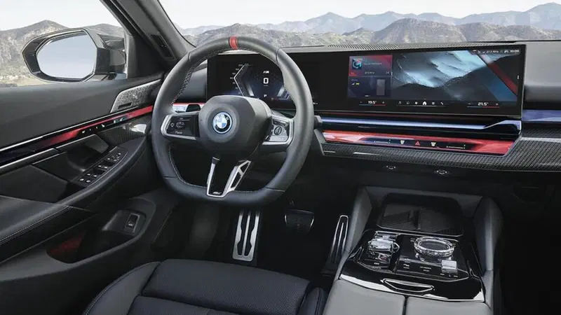 BMW Serie 5: la berlina &egrave; pronta, la Touring in arrivo 