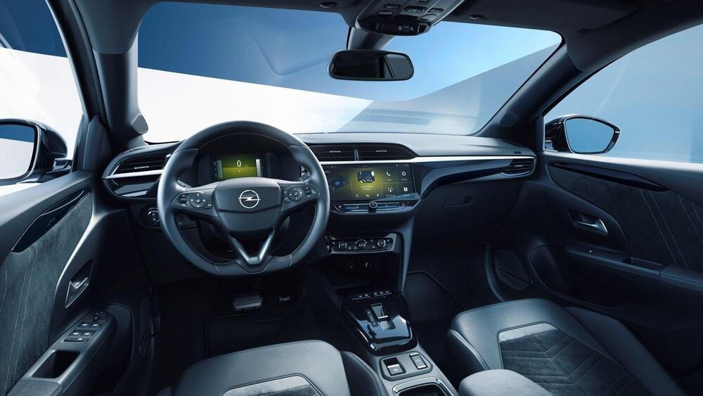 La plancia completamente digitalizzata della Opel Corsa