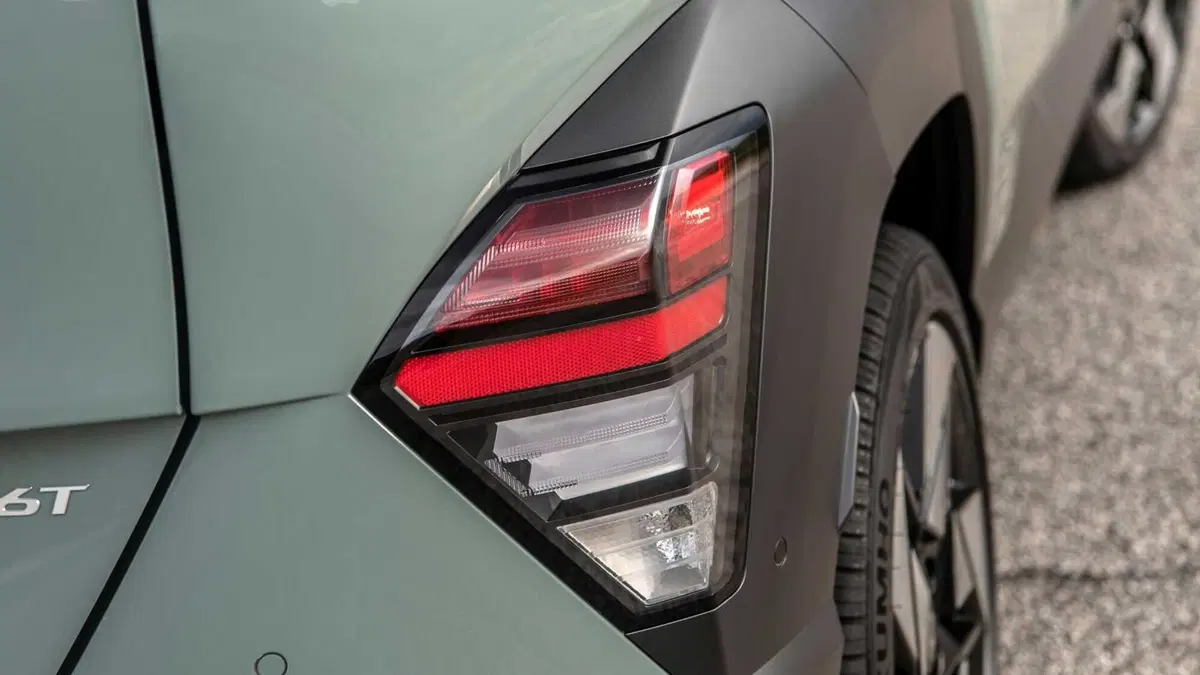 Hyundai Kona (2023-23) (17)