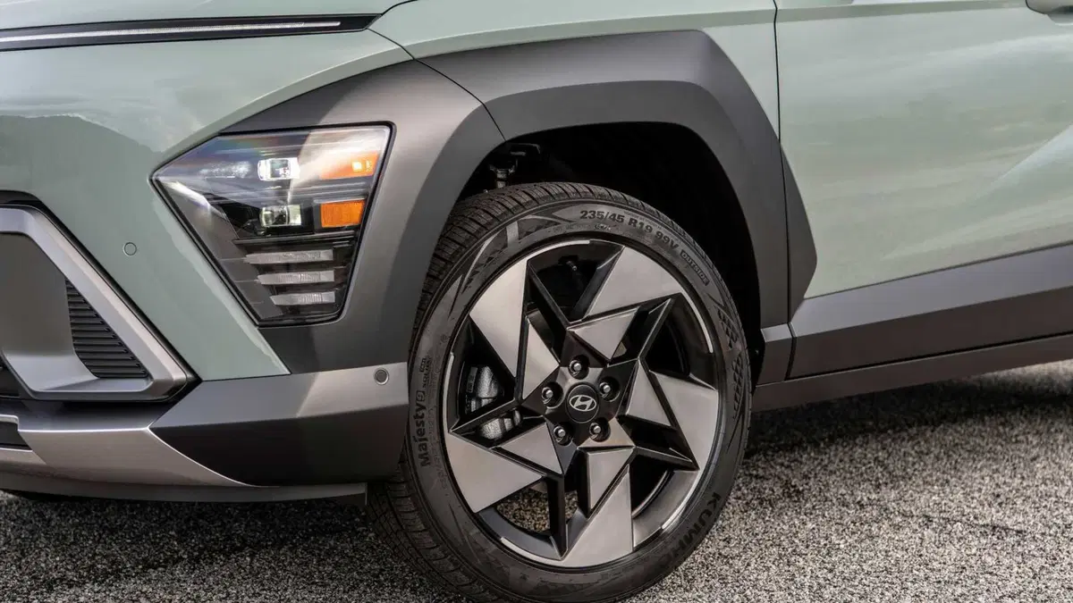 Hyundai Kona (2023-23) (14)