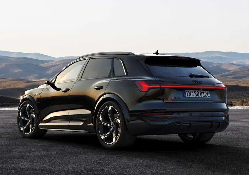 Audi SQ8 (2023-25) (2)