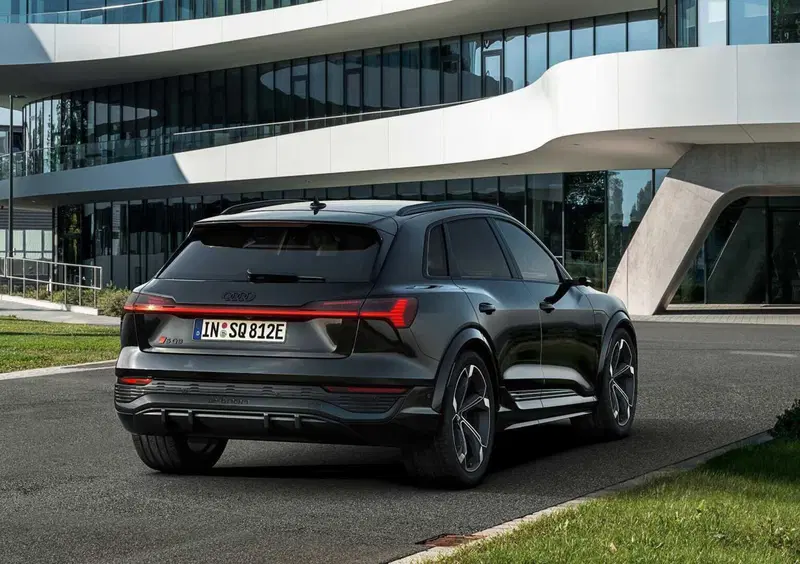 Audi SQ8 (2023-25) (5)