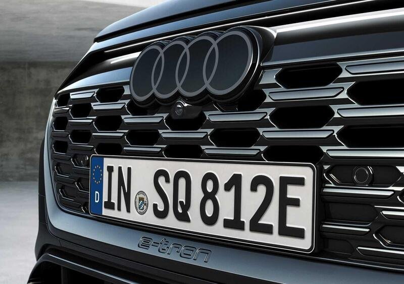 Audi SQ8 (2023->>) (11)