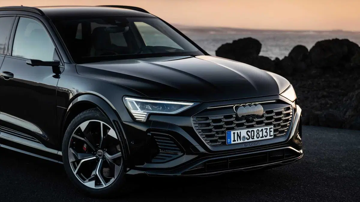 Audi SQ8 (14)
