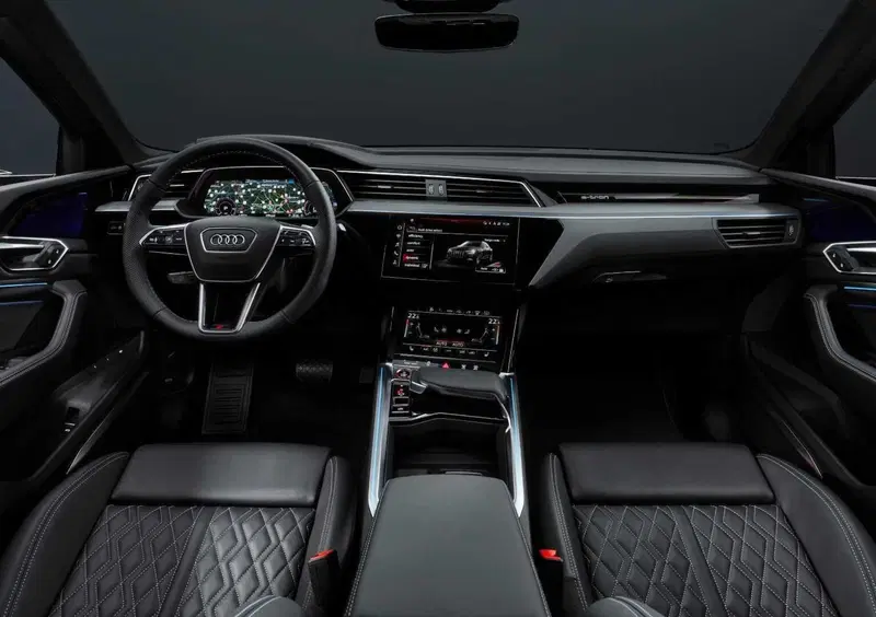 Audi SQ8 Sportback (2023-25) (9)
