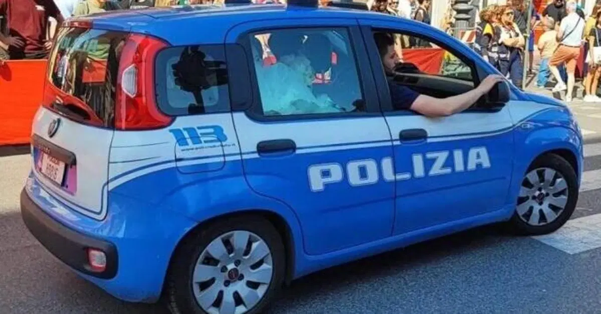 La Panda della Polizia salva un matrimonio: appena in tempo sull'altare