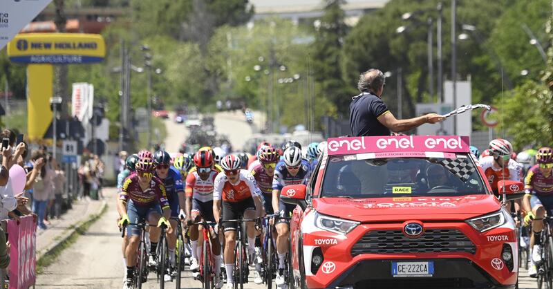 Toyota al Giro d&#039;Italia: elettriche e ibride vincono tutte le tappe