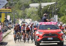 Toyota al Giro d'Italia: elettriche e ibride vincono tutte le tappe