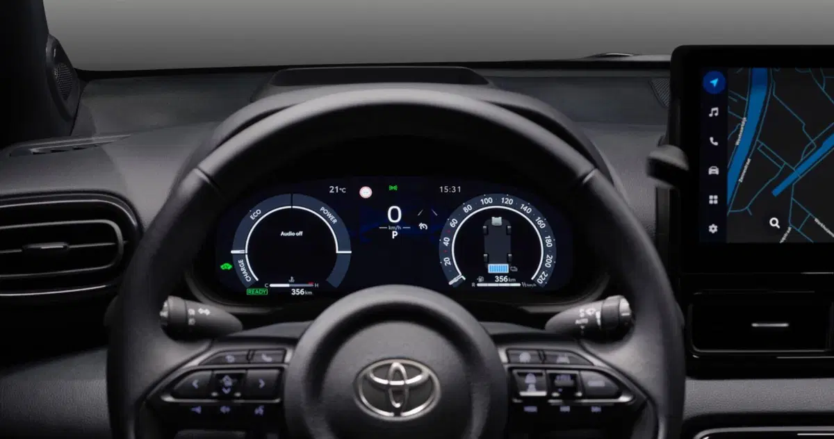Toyota Yaris 2024: più potenza per l’ibrida (2)