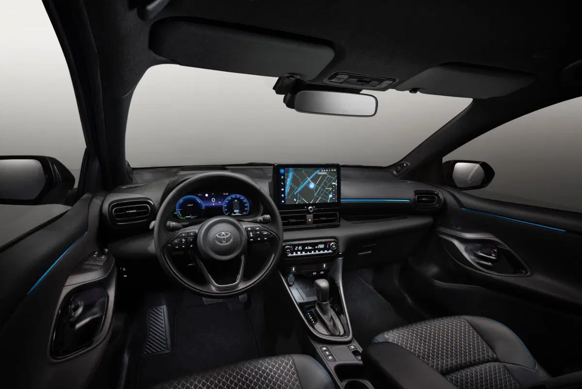 Toyota Yaris 2024: più potenza per l’ibrida (3)
