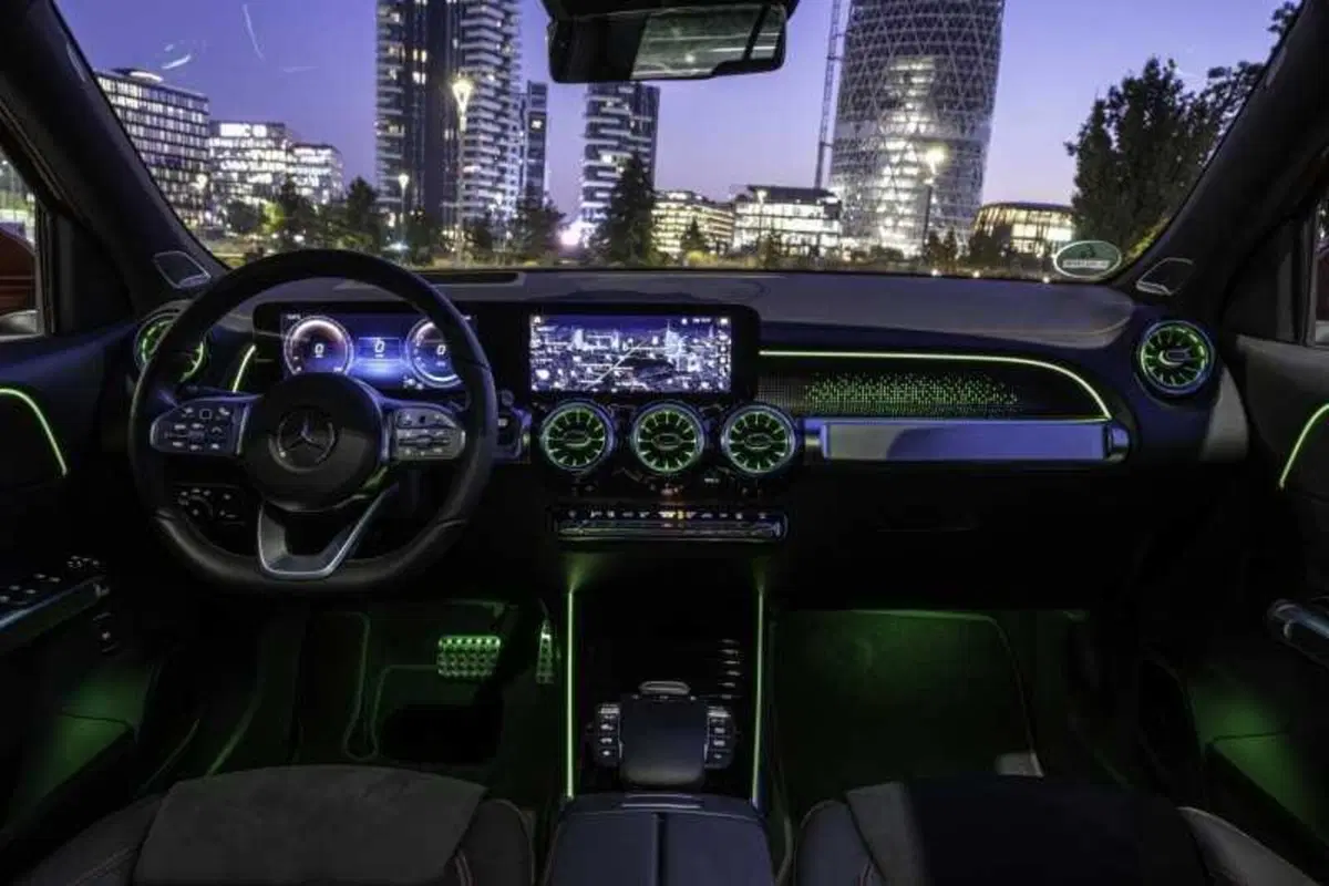 Mercedes EQB: l'elettrico "ti piace vincere facile". Confort, spazio a bordo, autonomia, tecnologia  (3)