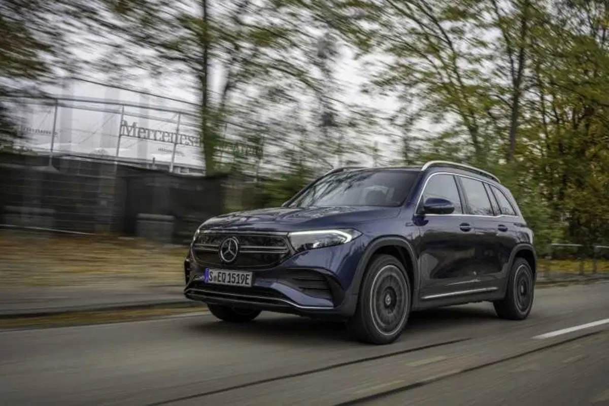 Mercedes EQB: l'elettrico "ti piace vincere facile". Confort, spazio a bordo, autonomia, tecnologia  (8)
