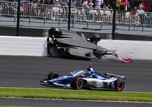 Quella RUOTA ha sfiorato la GENTE | L'incidente ASSURDO alla Indy 500 [VIDEO]
