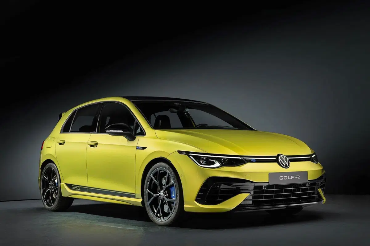 Volkswagen Golf R 333, l’edizione limitata parte da 76.410 euro (2)
