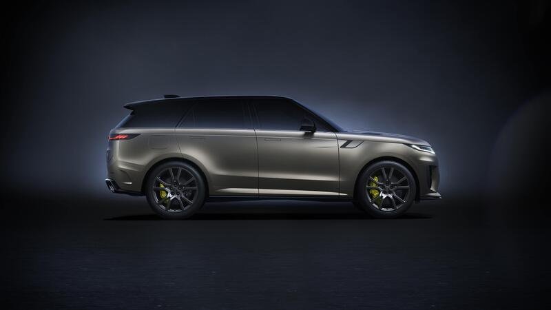 Nuova Range Rover Sport SV, lusso e prestazioni