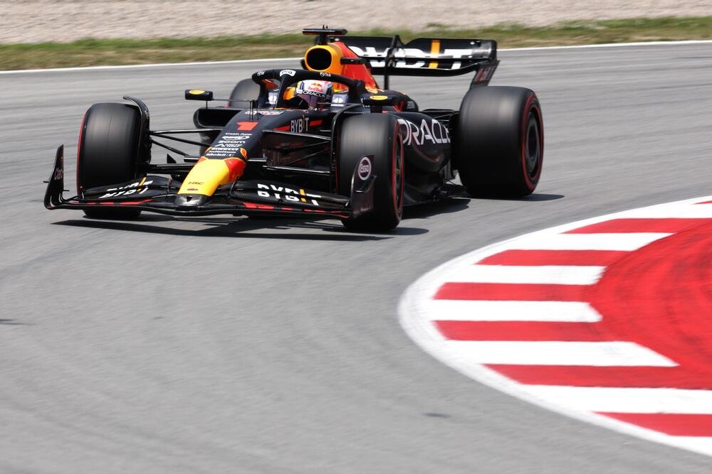Max Verstappen in pista nelle libere del GP Spagna 2023 di F1