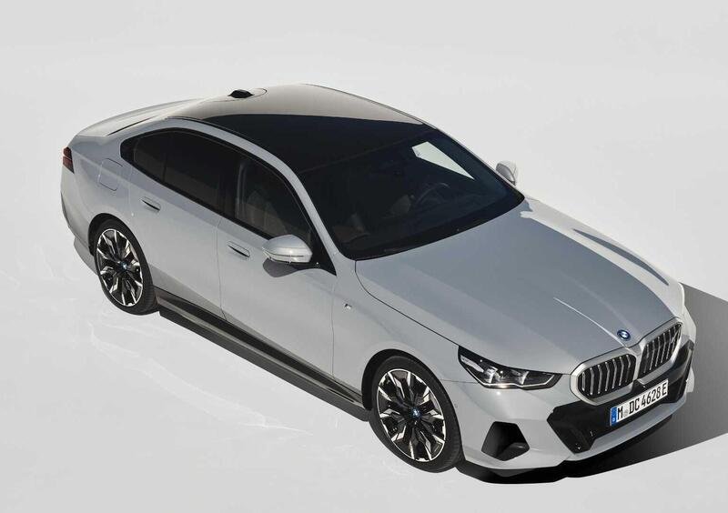 BMW i5 (2023-->>) (3)