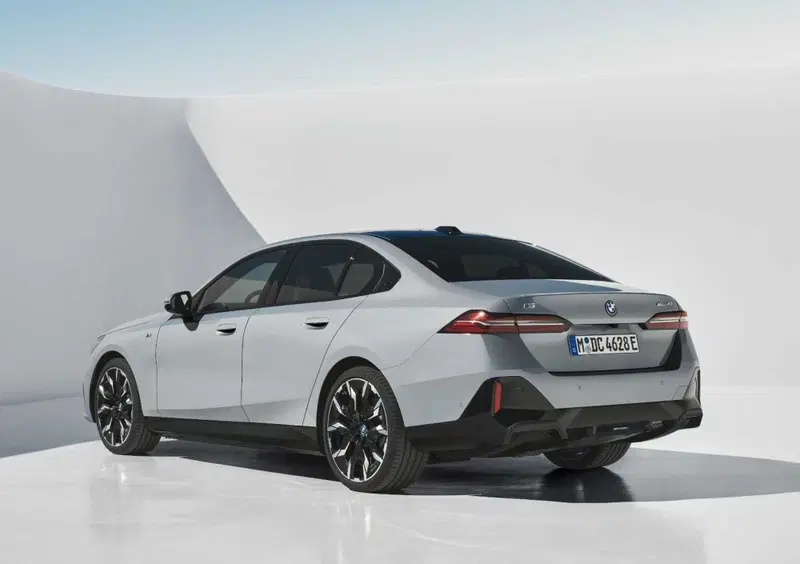 BMW i5 (7)